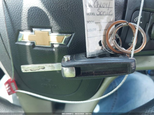 1G1JC5SH6F4216330 Chevrolet luw