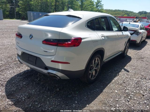 2025 BMW X4 5UX33DT09S9Z73768 Photo 3