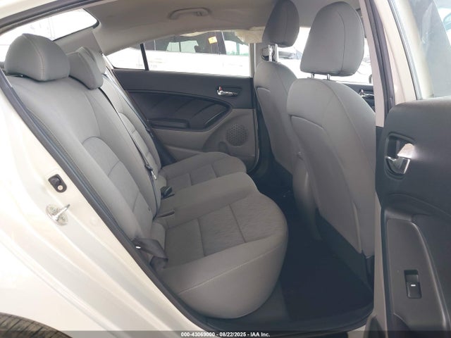 KIA dohc mpi nu 2015 KNAFK4A69F5380270 Image 8