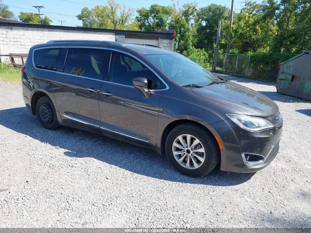 43069180 :رقم المزاد ، 2C4RC1BG6JR152015 vin ، 2018 Chrysler Pacifica Touring L مزاد بيع