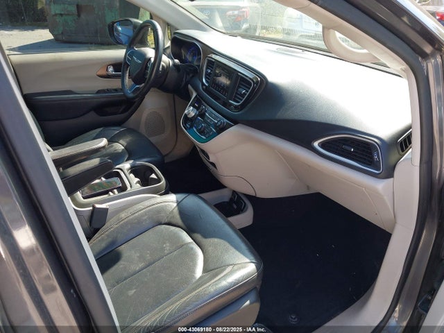 43069180 :رقم المزاد ، 2C4RC1BG6JR152015 vin ، 2018 Chrysler Pacifica Touring L مزاد بيع