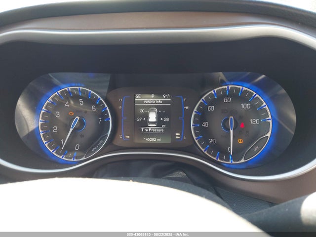 43069180 :رقم المزاد ، 2C4RC1BG6JR152015 vin ، 2018 Chrysler Pacifica Touring L مزاد بيع
