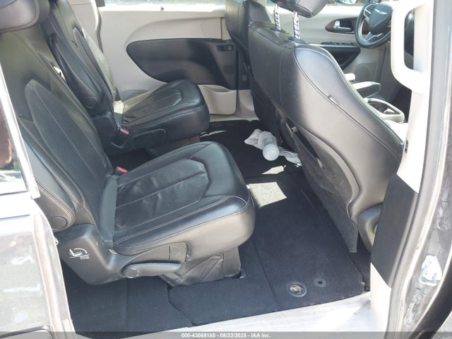 43069180 :رقم المزاد ، 2C4RC1BG6JR152015 vin ، 2018 Chrysler Pacifica Touring L مزاد بيع