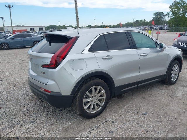 2019 CADILLAC XT4 1GYFZBR42KF206335 Photo 3