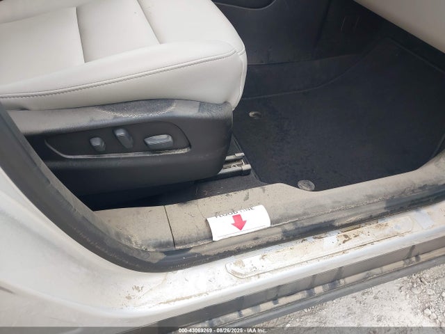 2019 CADILLAC XT4 1GYFZBR42KF206335 Photo 5