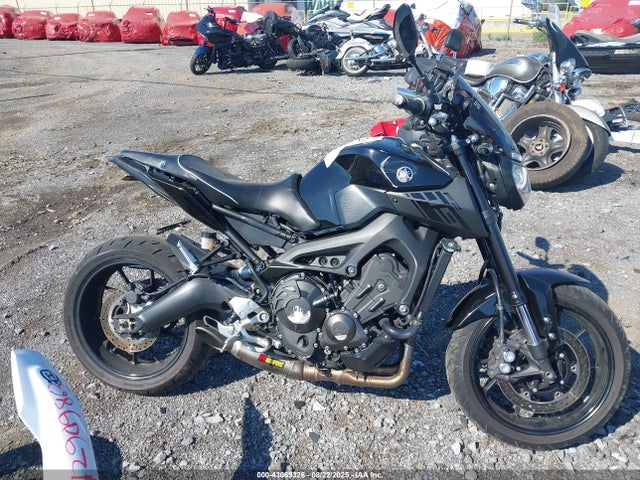 Yamaha FZ09 2016 JYARN33E7GA009876 Image 12