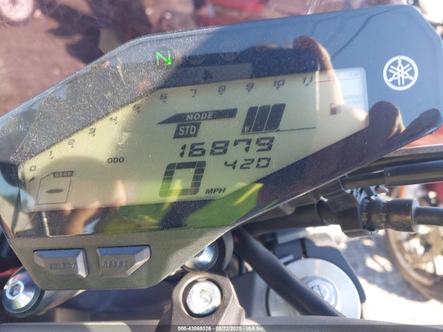 Yamaha FZ09 2016 JYARN33E7GA009876 Image 7
