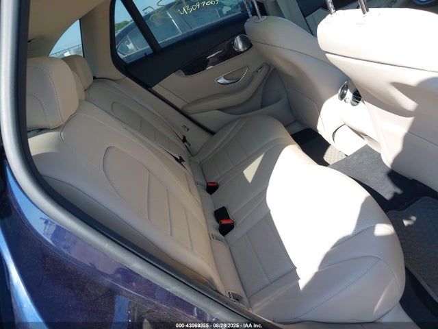 WDC0G4KB6JV015229 Mercedes-Benz m274