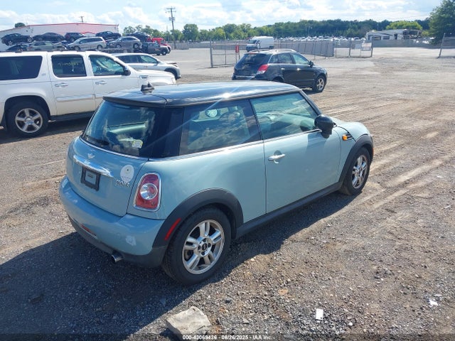 2013 MINI HARDTOP WMWSU3C54DT683988 Photo 3
