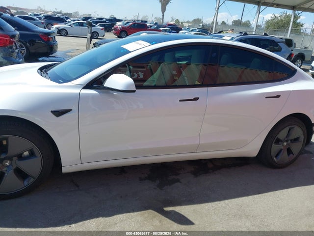5YJ3E1EA7PF421912 Tesla MODEL 3