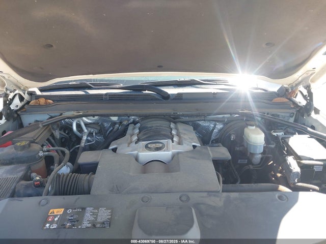 2015 Cadillac Escalade Luxury მანქანა იყიდება აუქციონზე, vin: 1GYS3MKJ8FR540742, აუქციონის ნომერი: 43069750