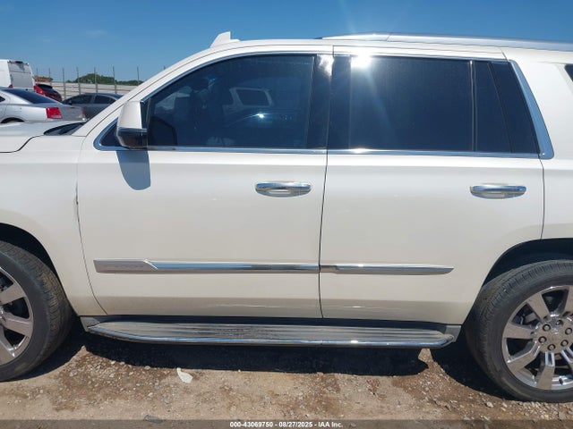 2015 Cadillac Escalade Luxury მანქანა იყიდება აუქციონზე, vin: 1GYS3MKJ8FR540742, აუქციონის ნომერი: 43069750
