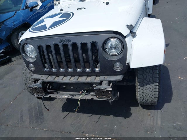 1C4BJWDG2JL868811 Jeep WRANGLER JK