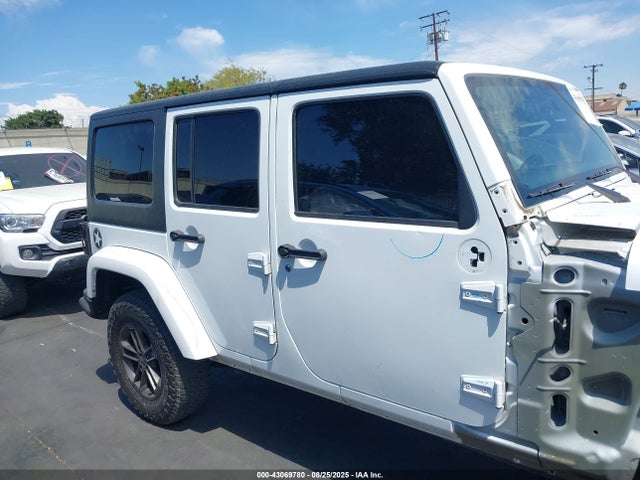 1C4BJWDG2JL868811 Jeep WRANGLER JK