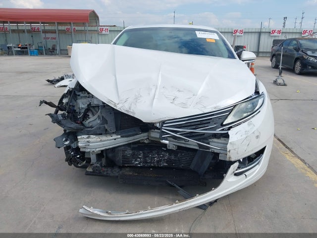 Lincoln 2016 2016 3LN6L2G95GR602254 Image 13