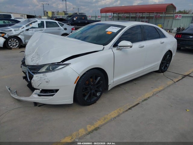 Lincoln 2016 2016 3LN6L2G95GR602254 Image 2