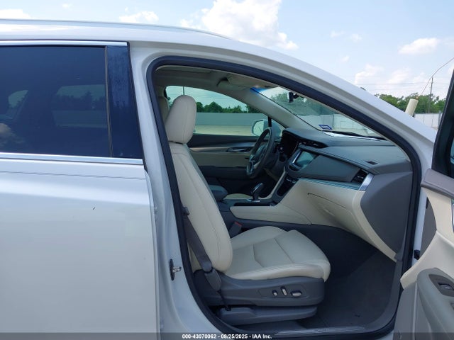 2018 CADILLAC XT5 1GYKNCRS4JZ123453 Photo 4