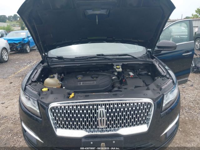 2019 LINCOLN MKC 5LMTJ3DH3KUL18808 Photo 9