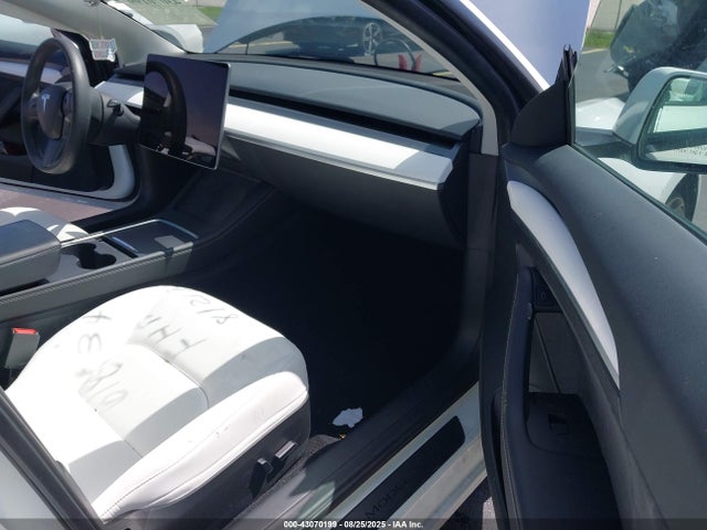 5YJ3E1EA6PF618134 Tesla 2023