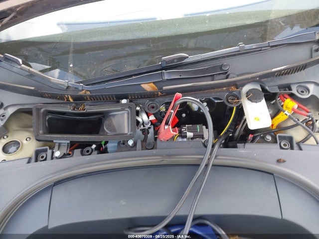 2024 TESLA MODEL 3 5YJ3E1EA4RF742714 Photo 9