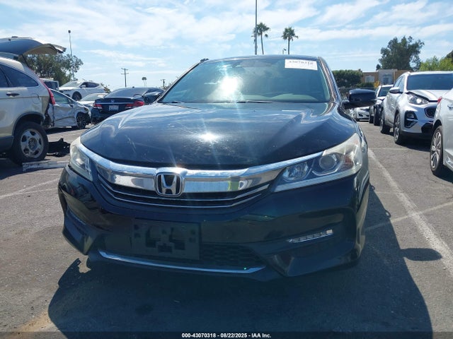 1HGCR2F05HA211952 Honda k24w1