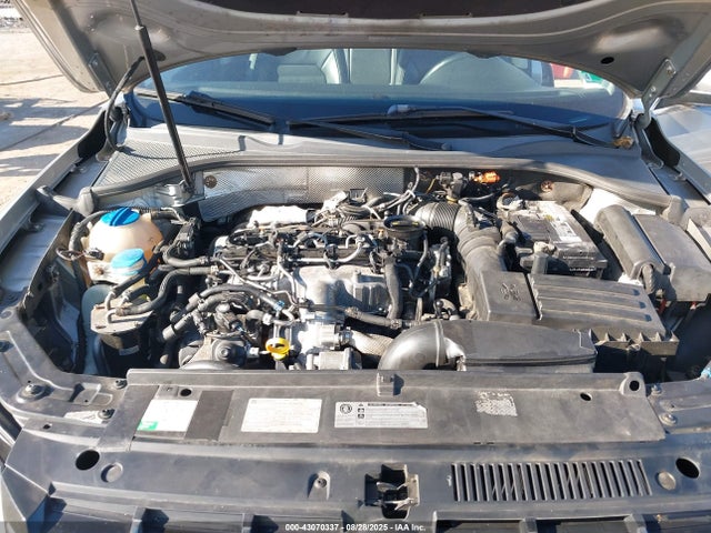 Volkswagen Passat 2014 1VWCN7A31EC106704 Image 10