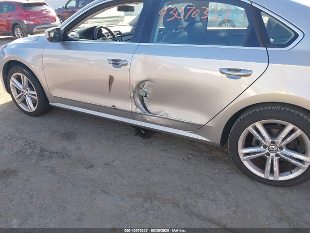Volkswagen Passat 2014 1VWCN7A31EC106704 Image 6