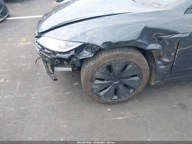 2025 TESLA MODEL 3 5YJ3E1EA0SF968349 Photo 5