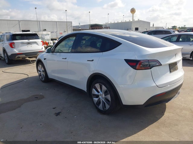 2023 TESLA MODEL Y 7SAYGDEE9PA081795 Photo 2