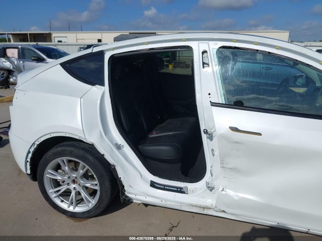 2023 TESLA MODEL Y 7SAYGDEE9PA081795 Photo 5