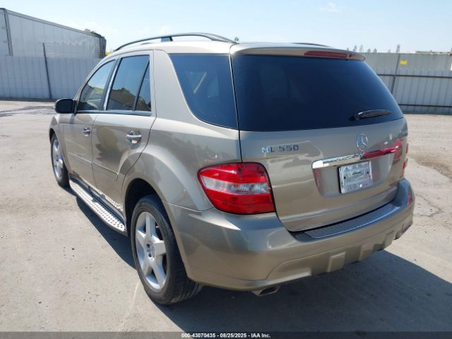 2008 MERCEDES-BENZ ML 550 4JGBB72E58A313020 Photo 2