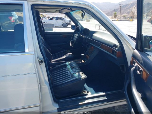 1987 MERCEDES-BENZ 560 WDBCA39D7HA328988 Photo 4