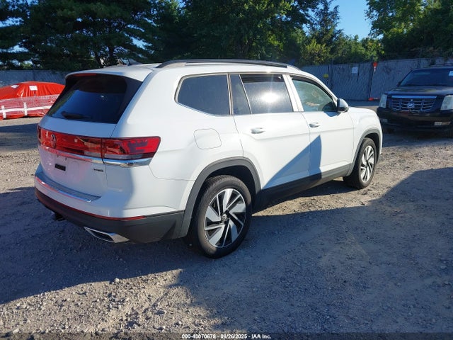 43070678 :رقم المزاد ، 1V2HR2CA8RC531434 vin ، 2024 Volkswagen Atlas 2.0t Se W/technology مزاد بيع