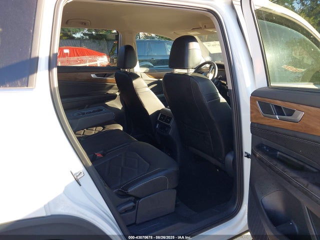 43070678 :رقم المزاد ، 1V2HR2CA8RC531434 vin ، 2024 Volkswagen Atlas 2.0t Se W/technology مزاد بيع