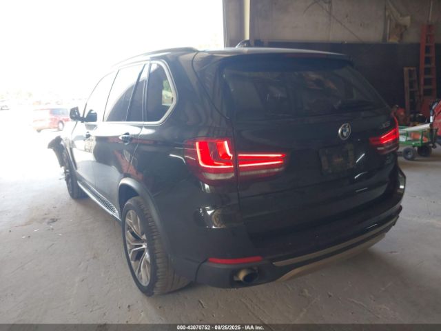 2016 BMW X5 5UXKR0C54G0P32694 Photo 2