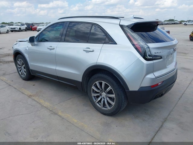 2019 CADILLAC XT4 1GYFZER48KF177733 Photo 2
