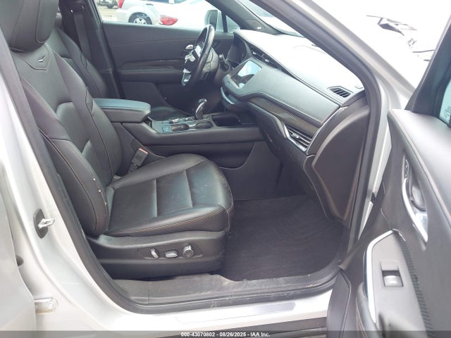 2019 CADILLAC XT4 1GYFZER48KF177733 Photo 4