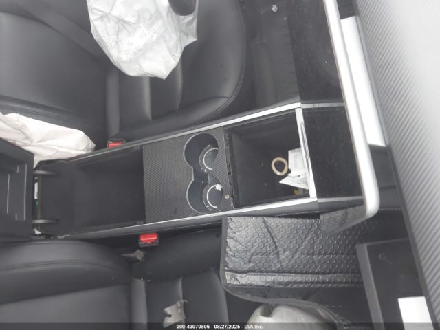 2023 TESLA MODEL Y 7SAYGDEE4PA044024 Photo 6