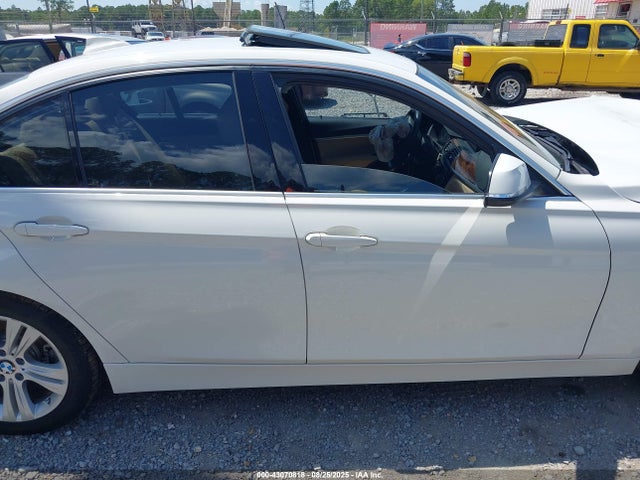WBA8B9C36HK885180 BMW 2017