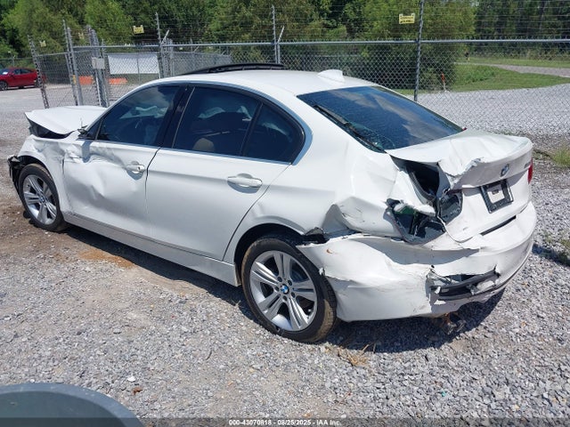 WBA8B9C36HK885180 BMW 2017