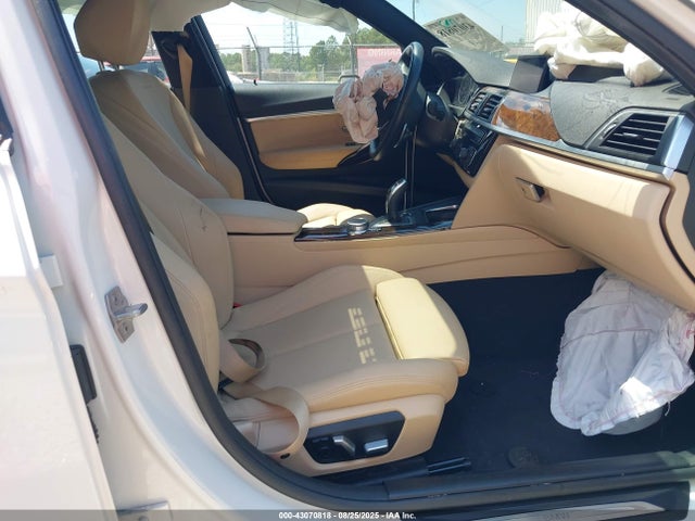 WBA8B9C36HK885180 BMW 2017