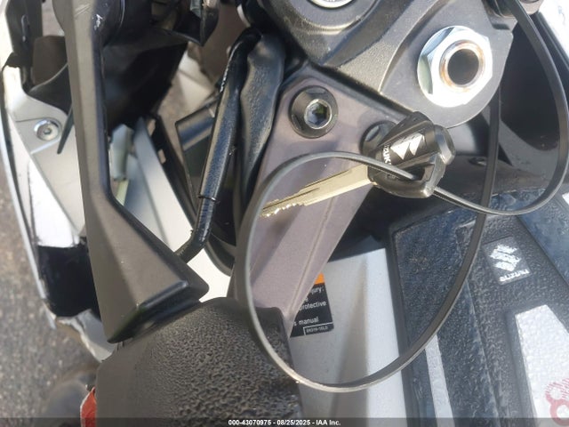 JS1EM13B1R7102337 Suzuki Fra1