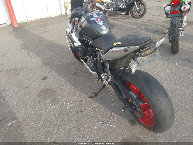 JS1EM13B1R7102337 Suzuki Fra1