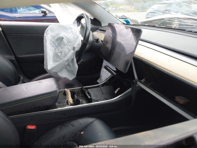 2018 TESLA MODEL 3 5YJ3E1EA8JF024510 Photo 4