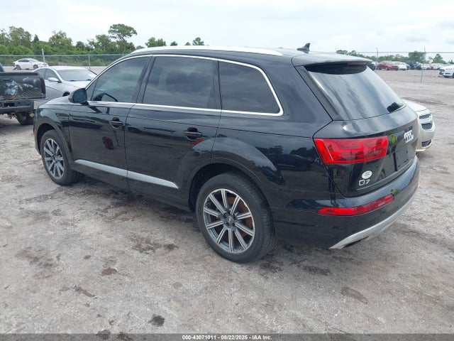 2017 AUDI Q7 WA1LAAF77HD020233 Photo 2