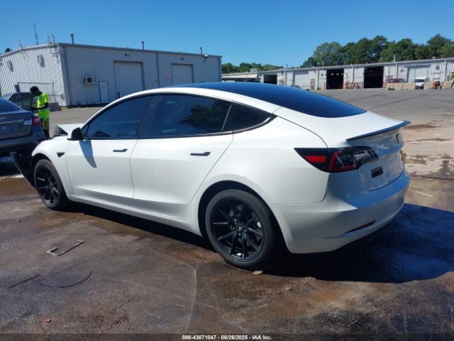 2022 TESLA MODEL 3 5YJ3E1EBXNF254581 Photo 2