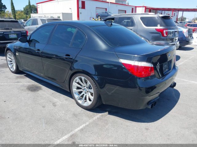 2008 BMW M5 WBSNB93548CX09271 Photo 2