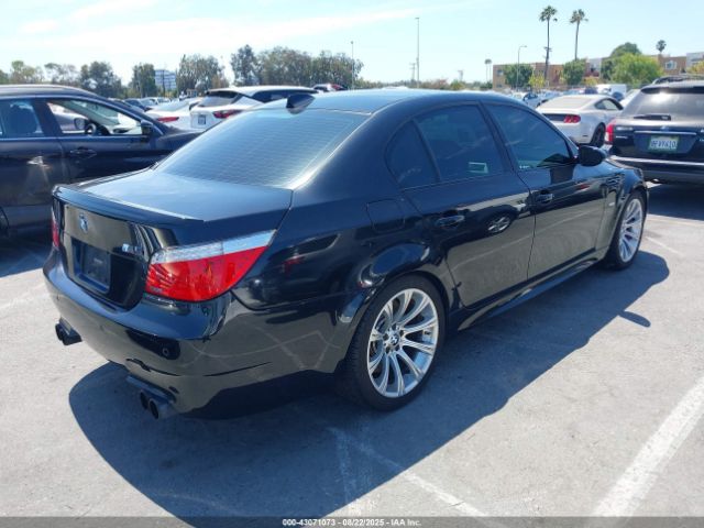 2008 BMW M5 WBSNB93548CX09271 Photo 3