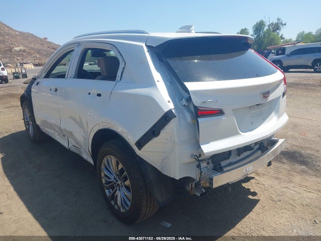 2024 CADILLAC XT4 1GYFZCR42RF245104 Photo 2