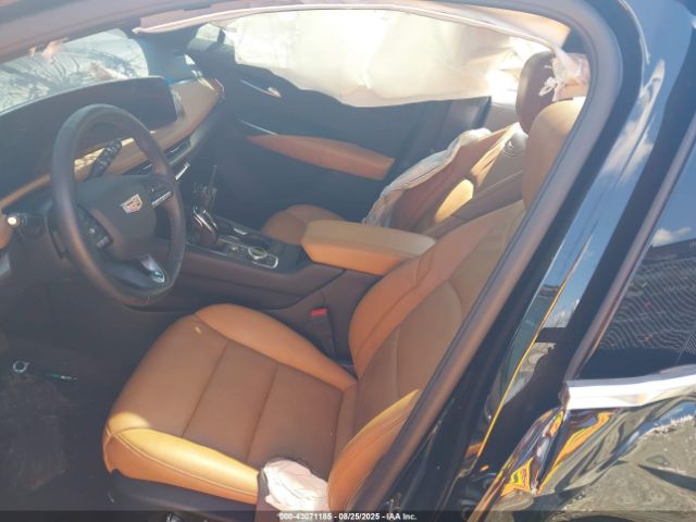 2025 CADILLAC XT4 1GYFZCR45SF106297 Photo 4